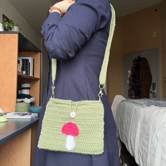 🔅2/$20🔅 Handmade Crochet Cottagecore Bag - Picture 4 of 7